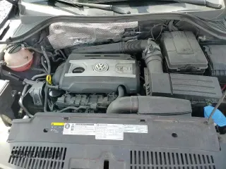 ✅ 2017 Volkswagen Tiguan Sport • VIN: WVGTV7AX8HK019720 • Лот: 71630655. Опубликован ранее на Copart с пробегом 59 867 миль. Бесплатный доступ к архиву аукционных продаж из США и подробный отчёт об истории автомобиля на DreamBid. Изображение 14.