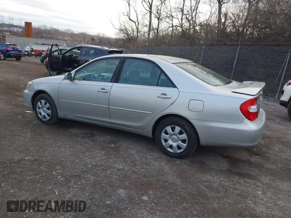 ✅ 2003 Toyota Camry LE • VIN: 4T1BE32K73U210498 • Lot: 44168644. Wystawiony na IAAI z przebiegiem 200 994 mil. Bezpłatny archiwum sprzedaży aukcyjnych z USA i szczegółowy raport historii pojazdu na DreamBid. Zdjęcie 3.