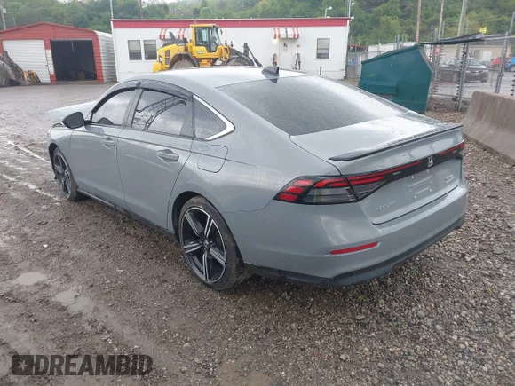 ✅ 2025 Honda Accord Sport • VIN: 1HGCY2F59SA061298 • Lot: 45021324. Wystawiony na IAAI z przebiegiem 8 181 mil. Bezpłatny archiwum sprzedaży aukcyjnych z USA i szczegółowy raport historii pojazdu na DreamBid. Zdjęcie 3.