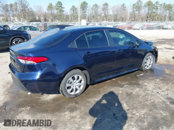 ✅ 2025 Toyota Corolla LE • VIN: 5YFB4MDE4SP327147 • Лот: 44020301. Опубліковано раніше на IAAI з пробігом 7 546 миль. Безкоштовний доступ до архіву аукціонних продажів зі США та докладний звіт про історію автомобіля на DreamBid. Зображення 4.