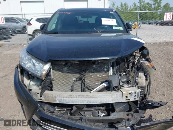 ✅ 2018 Toyota Highlander XLE • VIN: 5TDJZRFH7JS835569 • Лот: 45289796. Опубликован ранее на IAAI с пробегом 102 738 миль. Бесплатный доступ к архиву аукционных продаж из США и подробный отчёт об истории автомобиля на DreamBid. Изображение 6.