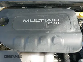 ✅ 2018 Jeep Cherokee Latitude • VIN: 1C4PJLCB1JD553390 • Lot: 42233220. Listed on IAAI with 130,418 mi. Free auction sales archive from the USA and detailed vehicle history report at DreamBid. Image 19.