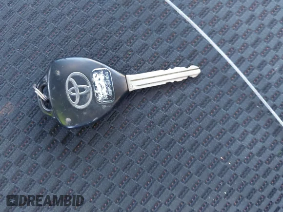 ✅ 2011 Toyota RAV4 Sport • VIN: JTMRK4DV0B5098631 • Lot: 43965707. Wystawiony na IAAI z przebiegiem 52 160 mil. Bezpłatny archiwum sprzedaży aukcyjnych z USA i szczegółowy raport historii pojazdu na DreamBid. Zdjęcie 11.