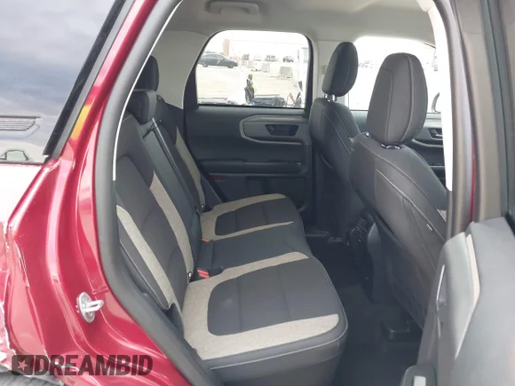 ✅ 2025 Ford Bronco Sport Big Bend • VIN: 3FMCR9BN2SRE27730 • Lot: 44094952. Wystawiony na IAAI z przebiegiem 12 952 mil. Bezpłatny archiwum sprzedaży aukcyjnych z USA i szczegółowy raport historii pojazdu na DreamBid. Zdjęcie 8.