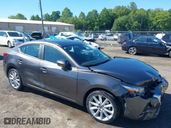 ✅ 2017 Mazda 3 Touring • VIN: 3MZBN1V72HM147559 • Lot: 45426001. Wystawiony na IAAI z przebiegiem 42 693 mil. Bezpłatny archiwum sprzedaży aukcyjnych z USA i szczegółowy raport historii pojazdu na DreamBid. Zdjęcie 1.