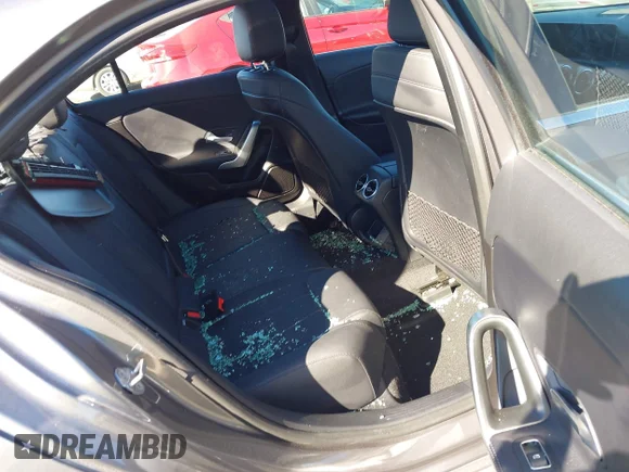 ✅ 2019 Mercedes-Benz A 220 • VIN: WDD3G4FB9KW022660 • Lot: 43468769. Wystawiony na IAAI z przebiegiem 55 475 mil. Bezpłatny archiwum sprzedaży aukcyjnych z USA i szczegółowy raport historii pojazdu na DreamBid. Zdjęcie 8.