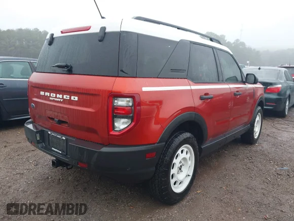 ✅ 2024 Ford Bronco Sport Heritage • VIN: 3FMCR9G60RRE79501 • Lot: 44083369. Wystawiony na IAAI z przebiegiem 32 919 mil. Bezpłatny archiwum sprzedaży aukcyjnych z USA i szczegółowy raport historii pojazdu na DreamBid. Zdjęcie 4.