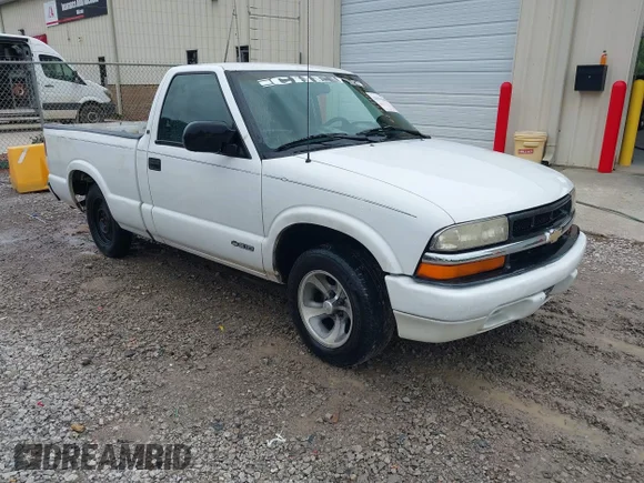 ✅ 2000 Chevrolet S-10 • VIN: 1GCCS1444YK101486 • Lot: 42556300. Wystawiony na IAAI z przebiegiem 163 184 mil. Bezpłatny archiwum sprzedaży aukcyjnych z USA i szczegółowy raport historii pojazdu na DreamBid. Zdjęcie 1.