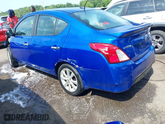 ✅ 2016 Nissan Versa S • VIN: 3N1CN7AP6GL909556 • Lot: 42597704. Wystawiony na IAAI z przebiegiem 94 279 mil. Bezpłatny archiwum sprzedaży aukcyjnych z USA i szczegółowy raport historii pojazdu na DreamBid. Zdjęcie 3.