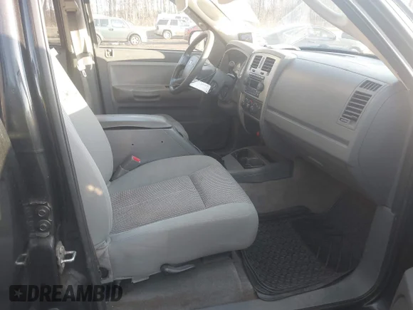 ✅ 2007 Dodge Dakota SLT • VIN: 1D7HW48P47S198998 • Lot: 44019687. Wystawiony na IAAI z przebiegiem 254 899 mil. Bezpłatny archiwum sprzedaży aukcyjnych z USA i szczegółowy raport historii pojazdu na DreamBid. Zdjęcie 5.
