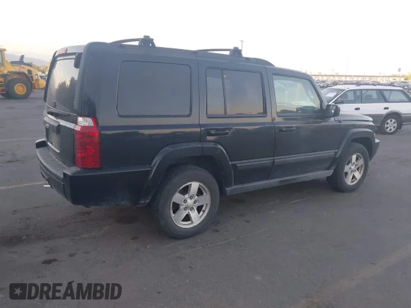 ✅ 2007 Jeep Commander Sport • VIN: 1J8HG48K57C527674 • Лот: 42923085. Опубліковано раніше на IAAI з пробігом 170 420 миль. Безкоштовний доступ до архіву аукціонних продажів зі США та докладний звіт про історію автомобіля на DreamBid. Зображення 4.