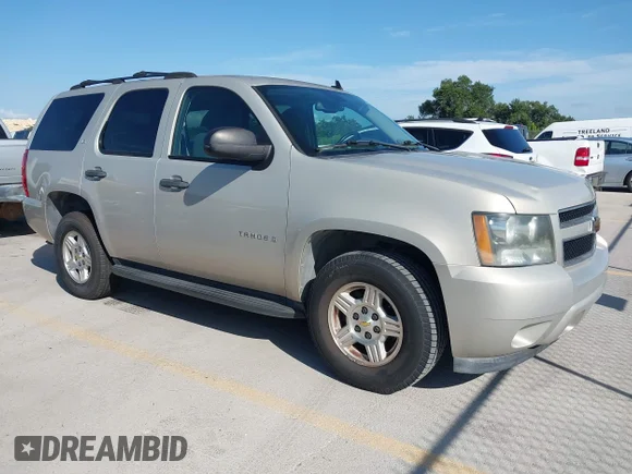 ✅ 2007 Chevrolet Tahoe LT • VIN: 1GNFC13037R192014 • Lot: 45331040. Wystawiony na IAAI z przebiegiem 117 947 mil. Bezpłatny archiwum sprzedaży aukcyjnych z USA i szczegółowy raport historii pojazdu na DreamBid. Zdjęcie 1.