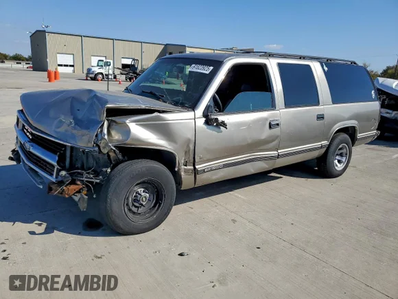 ✅ 1999 GMC Suburban • VIN: 3GKEC16R7XG544904 • Lot: 91823925. Wystawiony na Copart z przebiegiem 276 028 mil. Bezpłatny archiwum sprzedaży aukcyjnych z USA i szczegółowy raport historii pojazdu na DreamBid. Zdjęcie 1.