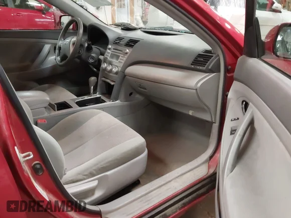 ✅ 2011 Toyota Camry SE • VIN: 4T1BF3EK3BU737767 • Lot: 44633372. Wystawiony na IAAI z przebiegiem 242 232 mil. Bezpłatny archiwum sprzedaży aukcyjnych z USA i szczegółowy raport historii pojazdu na DreamBid. Zdjęcie 5.