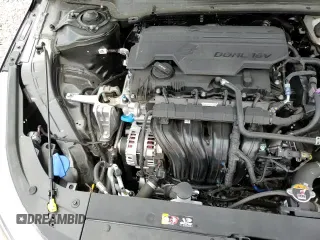 ✅ 2025 Kia K4 GT-Line • VIN: 3KPFW4DE9SE158420 • Lot: 69701415. Listed on Copart with 4,050 mi. Free auction sales archive from the USA and detailed vehicle history report at DreamBid. Image 15.