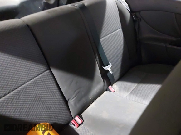 ✅ 2005 Ford Focus S • VIN: 3FAFP31N25R139836 • Lot: 44304442. Wystawiony na IAAI z przebiegiem 255 664 mil. Bezpłatny archiwum sprzedaży aukcyjnych z USA i szczegółowy raport historii pojazdu na DreamBid. Zdjęcie 8.
