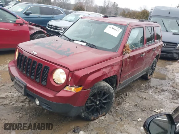 ✅ 2017 Jeep Patriot Sport SE • VIN: 1C4NJRBB5HD121939 • Lot: 44303565. Wystawiony na IAAI z przebiegiem 118 190 mil. Bezpłatny archiwum sprzedaży aukcyjnych z USA i szczegółowy raport historii pojazdu na DreamBid. Zdjęcie 2.
