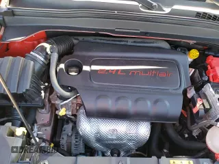 ✅ 2020 Jeep Renegade Latitude • VIN: ZACNJBBB2LPL89815 • Lot: 84625885. Wystawiony na Copart z przebiegiem 42 178 mil. Bezpłatny archiwum sprzedaży aukcyjnych z USA i szczegółowy raport historii pojazdu na DreamBid. Zdjęcie 15.