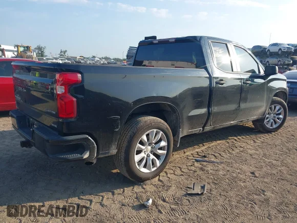 ✅ 2020 Chevrolet Silverado 1500 Custom • VIN: 1GCRWBEK1LZ356193 • Lot: 42324802. Wystawiony na IAAI z przebiegiem 91 187 mil. Bezpłatny archiwum sprzedaży aukcyjnych z USA i szczegółowy raport historii pojazdu na DreamBid. Zdjęcie 4.