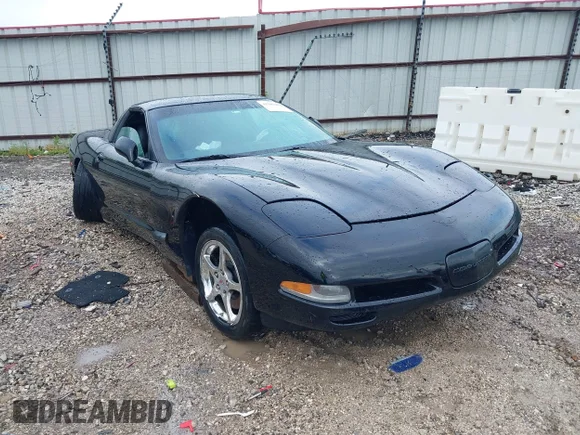✅ 2004 Chevrolet Corvette • VIN: 1G1YY22G245114004 • Lot: 42347859. Wystawiony na IAAI z przebiegiem 71 491 mil. Bezpłatny archiwum sprzedaży aukcyjnych z USA i szczegółowy raport historii pojazdu na DreamBid. Zdjęcie 1.