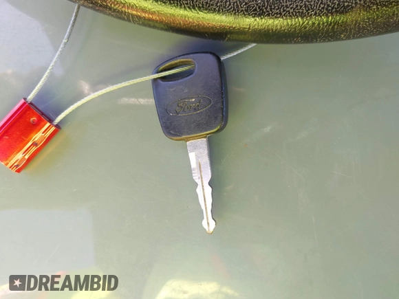 ✅ 2000 Ford Explorer XLS • VIN: 1FMZU62X0YUB26416 • Lot: 42565532. Wystawiony na IAAI z przebiegiem 69 281 mil. Bezpłatny archiwum sprzedaży aukcyjnych z USA i szczegółowy raport historii pojazdu na DreamBid. Zdjęcie 11.