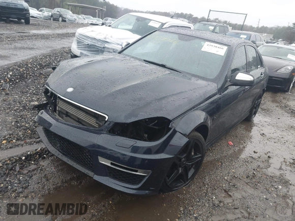 ✅ 2013 Mercedes-Benz C 63 AMG • VIN: WDDGF7HB3DA838251 • Lot: 43938466. Wystawiony na IAAI z przebiegiem 42 521 mil. Bezpłatny archiwum sprzedaży aukcyjnych z USA i szczegółowy raport historii pojazdu na DreamBid. Zdjęcie 2.