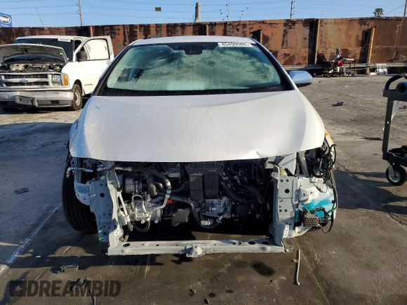 ✅ 2021 Toyota Prius Limited • VIN: JTDKAMFPXM3177385 • Lot: 45499586. Wystawiony na Copart z przebiegiem 32 142 mil. Bezpłatny archiwum sprzedaży aukcyjnych z USA i szczegółowy raport historii pojazdu na DreamBid. Zdjęcie 5.