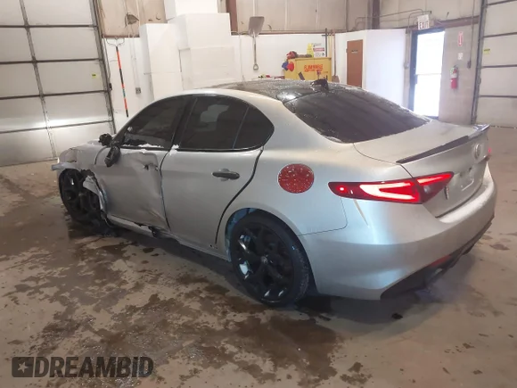 ✅ 2020 Alfa Romeo Giulia Ti • VIN: ZARFAMBNXL7640449 • Лот: 44243646. Опубліковано раніше на IAAI з пробігом 35 116 миль. Безкоштовний доступ до архіву аукціонних продажів зі США та докладний звіт про історію автомобіля на DreamBid. Зображення 3.