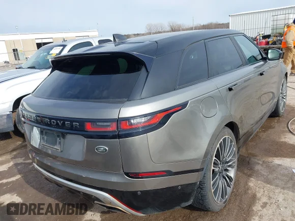 ✅ 2018 Land Rover Range Rover Velar R-Dynamic HSE • VIN: SALYM2RV7JA755846 • Lot: 44190500. Wystawiony na IAAI z przebiegiem 164 705 mil. Bezpłatny archiwum sprzedaży aukcyjnych z USA i szczegółowy raport historii pojazdu na DreamBid. Zdjęcie 4.
