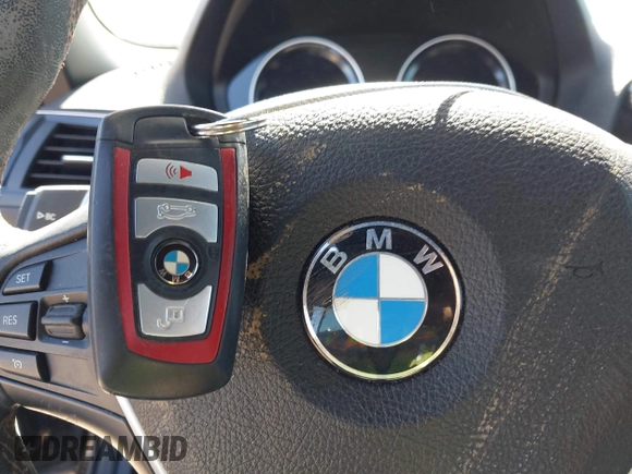 ✅ 2020 BMW 2 Series 230i xDrive • VIN: WBA2K1C05L7F93824 • Lot: 45163521. Wystawiony na IAAI z przebiegiem 65 288 mil. Bezpłatny archiwum sprzedaży aukcyjnych z USA i szczegółowy raport historii pojazdu na DreamBid. Zdjęcie 11.