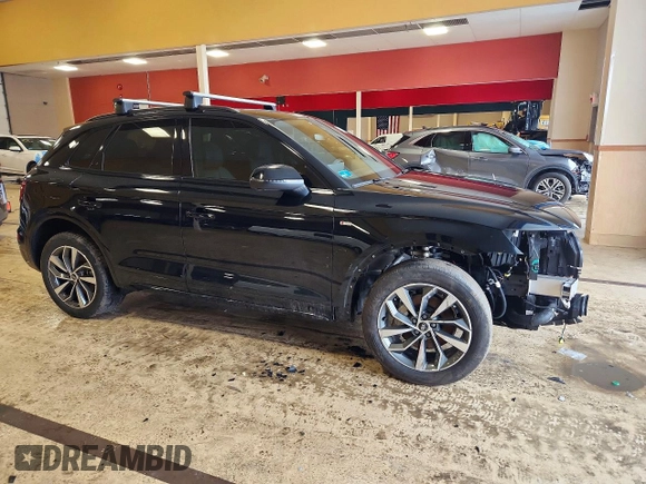 ✅ 2024 Audi Q5 S line Premium • VIN: WA1GAAFY6R2118564 • Лот: 79159965. Опубліковано раніше на Copart з пробігом 24 615 миль. Безкоштовний доступ до архіву аукціонних продажів зі США та докладний звіт про історію автомобіля на DreamBid. Зображення 4.