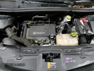 ✅ 2017 Buick Encore Preferred II • VIN: KL4CJFSB4HB154765 • Lot: 89805745. Wystawiony na Copart z przebiegiem 72 683 mil. Bezpłatny archiwum sprzedaży aukcyjnych z USA i szczegółowy raport historii pojazdu na DreamBid. Zdjęcie 16.