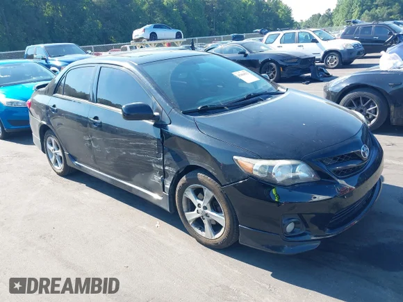 ✅ 2011 Toyota Corolla LE • VIN: 2T1BU4EE7BC751985 • Lot: 45404533. Wystawiony na IAAI z przebiegiem 165 860 mil. Bezpłatny archiwum sprzedaży aukcyjnych z USA i szczegółowy raport historii pojazdu na DreamBid. Zdjęcie 1.