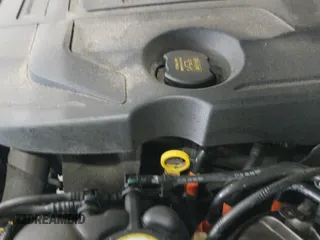 ✅ 2023 Land Rover Range Rover Velar R-Dynamic S • VIN: SALYT2EX1PA350889 • Lot: 42235517. Wystawiony na IAAI z przebiegiem 41 352 mil. Bezpłatny archiwum sprzedaży aukcyjnych z USA i szczegółowy raport historii pojazdu na DreamBid. Zdjęcie 20.