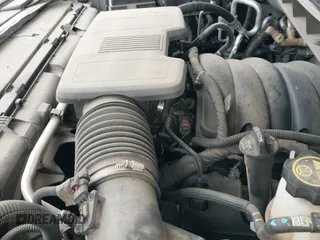 ✅ 2022 GMC Yukon AT4 • VIN: 1GKS2CKL8NR116596 • Lot: 41710300. Wystawiony na IAAI z przebiegiem 96 924 mil. Bezpłatny archiwum sprzedaży aukcyjnych z USA i szczegółowy raport historii pojazdu na DreamBid. Zdjęcie 19.