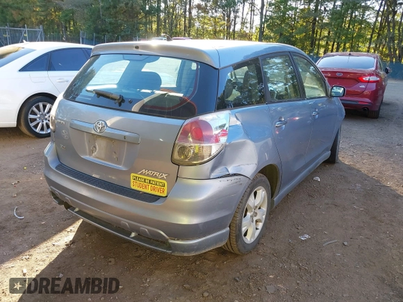 ✅ 2005 Toyota Matrix XR • VIN: 2T1KR32E35C335811 • Лот: 43504321. Опубликован ранее на IAAI с пробегом 223 596 миль. Бесплатный доступ к архиву аукционных продаж из США и подробный отчёт об истории автомобиля на DreamBid. Изображение 4.