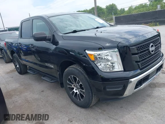 2023 Nissan Titan SV