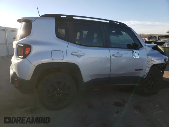 ✅ 2018 Jeep Renegade Trailhawk • VIN: ZACCJBCB1JPG81042 • Лот: 41907393. Опубліковано раніше на Copart з пробігом 71 576 миль. Безкоштовний доступ до архіву аукціонних продажів зі США та докладний звіт про історію автомобіля на DreamBid. Зображення 3.