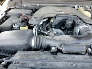 ✅ 2018 Jeep Wrangler Unlimited Sport S • VIN: 1C4HJXDG2JW182458 • Лот: 89668235. Опубликован ранее на Copart с пробегом 96 455 миль. Бесплатный доступ к архиву аукционных продаж из США и подробный отчёт об истории автомобиля на DreamBid. Изображение 16.