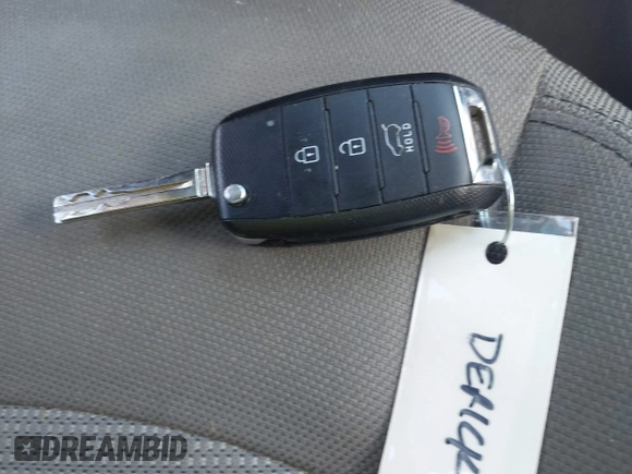 ✅ 2016 Kia Sportage LX • VIN: KNDPB3AC1G7810189 • Lot: 43263764. Wystawiony na IAAI z przebiegiem 409 827 mil. Bezpłatny archiwum sprzedaży aukcyjnych z USA i szczegółowy raport historii pojazdu na DreamBid. Zdjęcie 11.