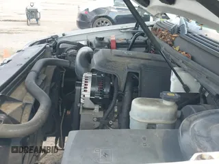 ✅ 2007 GMC Yukon SLE • VIN: 1GKFC130X7J333947 • Lot: 43035270. Listed on IAAI with 185,064 mi. Free auction sales archive from the USA and detailed vehicle history report at DreamBid. Image 12.