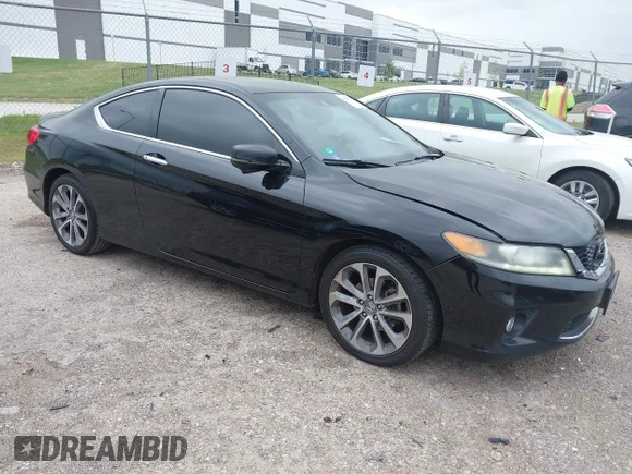 ✅ 2015 Honda Accord EX-L • VIN: 1HGCT2B82FA003022 • Lot: 44855901. Wystawiony na IAAI z przebiegiem 208 817 mil. Bezpłatny archiwum sprzedaży aukcyjnych z USA i szczegółowy raport historii pojazdu na DreamBid. Zdjęcie 1.