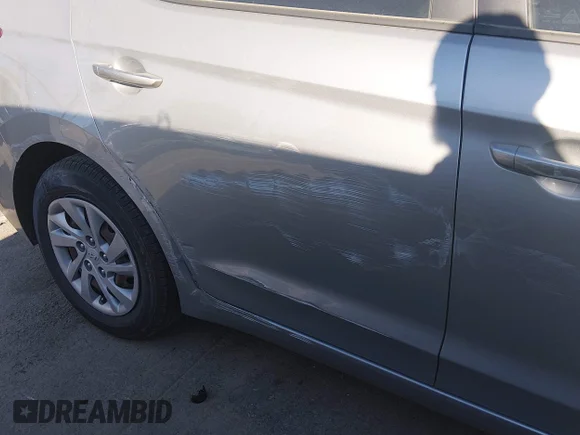 ✅ 2020 Hyundai Elantra SE • VIN: 5NPD74LF8LH604665 • Лот: 44901408. Опубліковано раніше на IAAI з пробігом 69 490 миль. Безкоштовний доступ до архіву аукціонних продажів зі США та докладний звіт про історію автомобіля на DreamBid. Зображення 6.
