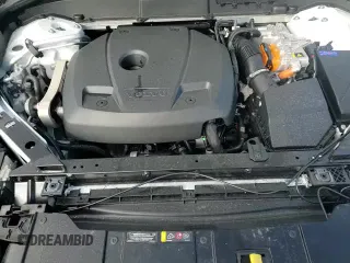 ✅ 2025 Volvo XC60 Plus • VIN: YV4H60RC0S1027045 • Лот: 90367895. Опубликован ранее на Copart с пробегом 13 025 миль. Бесплатный доступ к архиву аукционных продаж из США и подробный отчёт об истории автомобиля на DreamBid. Изображение 14.