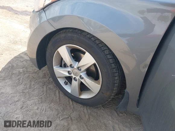 ✅ 2013 Hyundai Elantra Limited • VIN: 5NPDH4AE6DH307581 • Lot: 44943910. Wystawiony na IAAI z przebiegiem 200 298 mil. Bezpłatny archiwum sprzedaży aukcyjnych z USA i szczegółowy raport historii pojazdu na DreamBid. Zdjęcie 12.