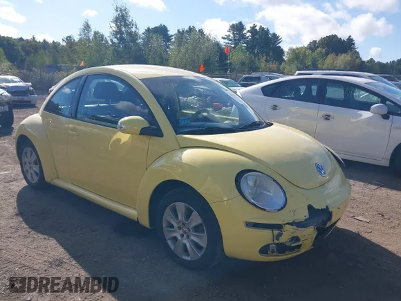 ✅ 2008 Volkswagen Beetle S • VIN: 3VWPW31CX8M516122 • Лот: 43179673. Опубликован ранее на IAAI с пробегом 108 574 миль. Бесплатный доступ к архиву аукционных продаж из США и подробный отчёт об истории автомобиля на DreamBid. Изображение 1.