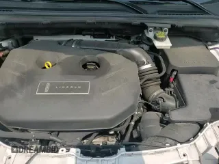 ✅ 2018 Lincoln MKC Select • VIN: 5LMCJ2C92JUL32637 • Лот: 69808755. Опубликован ранее на Copart с пробегом 41 182 миль. Бесплатный доступ к архиву аукционных продаж из США и подробный отчёт об истории автомобиля на DreamBid. Изображение 17.