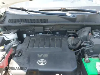 ✅ 2007 Toyota RAV4 Limited • VIN: JTMBK34V075038173 • Lot: 42470030. Wystawiony na IAAI z przebiegiem 226 677 mil. Bezpłatny archiwum sprzedaży aukcyjnych z USA i szczegółowy raport historii pojazdu na DreamBid. Zdjęcie 12.