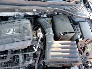 ✅ 2016 Volkswagen Golf R • VIN: WVWLF7AU4GW189989 • Lot: 80769664. Wystawiony na Copart z przebiegiem 170 002 mil. Bezpłatny archiwum sprzedaży aukcyjnych z USA i szczegółowy raport historii pojazdu na DreamBid. Zdjęcie 14.