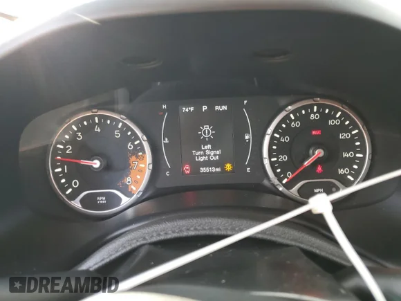 ✅ 2017 Jeep Renegade Latitude • VIN: ZACCJABB5HPG35722 • Lot: 74846714. Wystawiony na Copart z przebiegiem 35 513 mil. Bezpłatny archiwum sprzedaży aukcyjnych z USA i szczegółowy raport historii pojazdu na DreamBid. Zdjęcie 9.